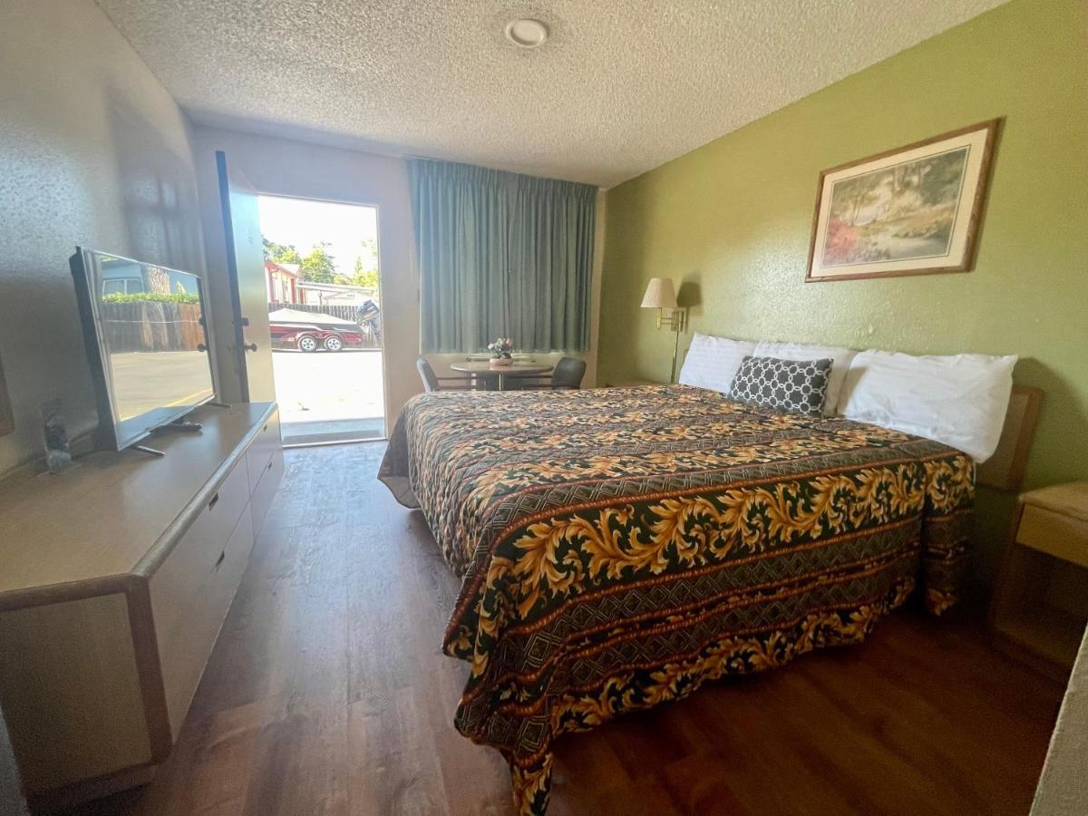 Regency Inn Lakeport Экстерьер фото