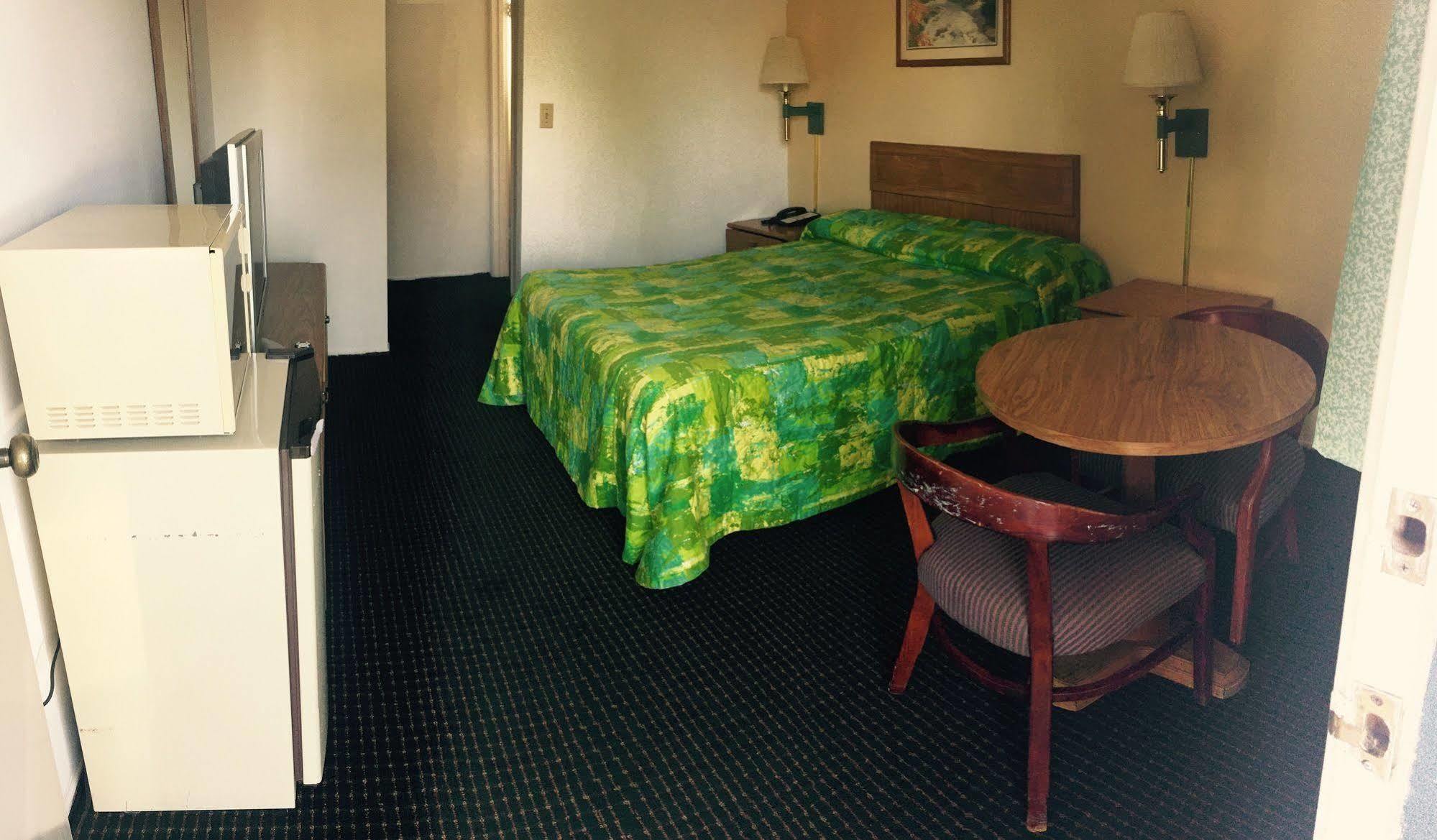 Regency Inn Lakeport Экстерьер фото
