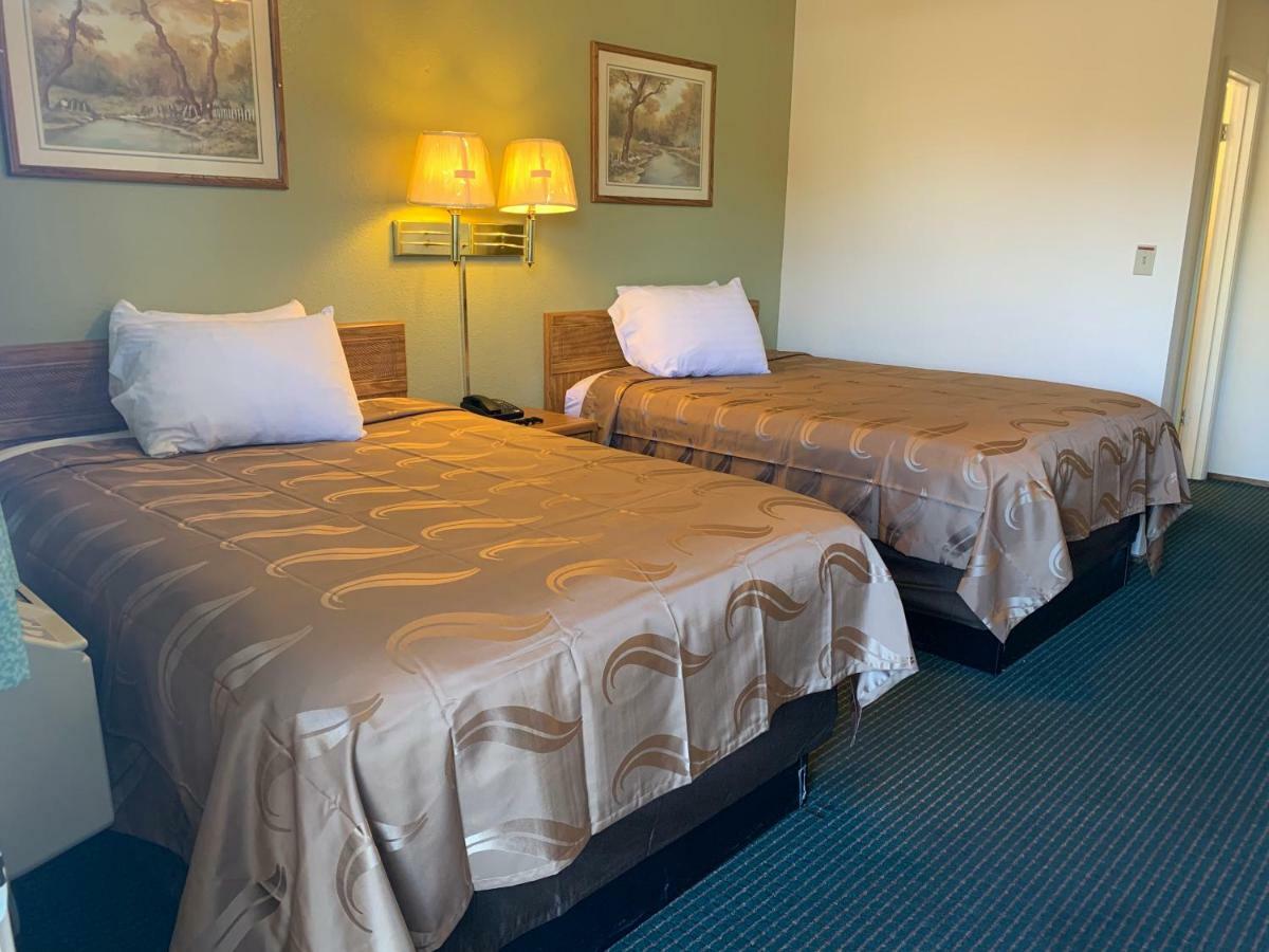 Regency Inn Lakeport Экстерьер фото
